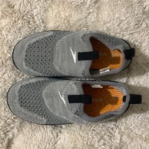 Speedo, size 11/12, water shoes, excellent condition, grey